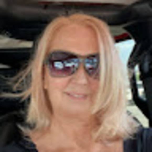 Meet your Posher, Lyly - Picture 1 of 1